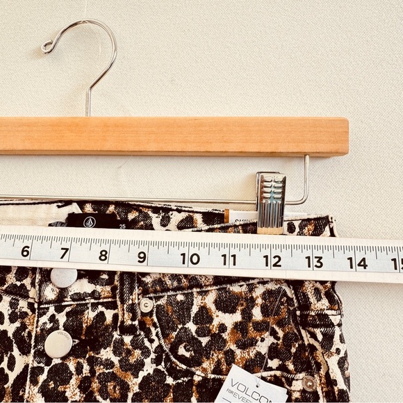 Volcom Women Skinny Jeans Leopard Print Brown 25 Casual High Waist Summer Edgy - Picture 5 of 11